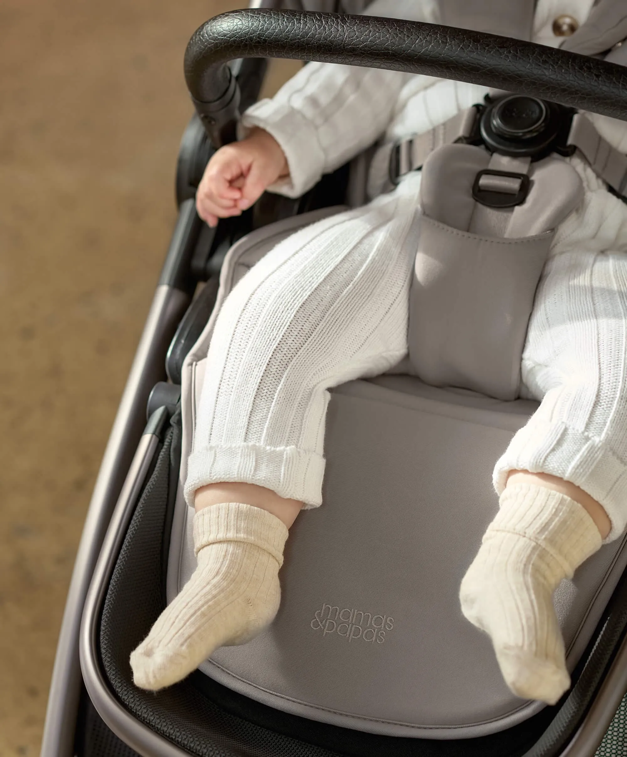 Ocarro Pushchair Bundle with Cybex Cloud T Car Seat (9 Pieces) - Studio