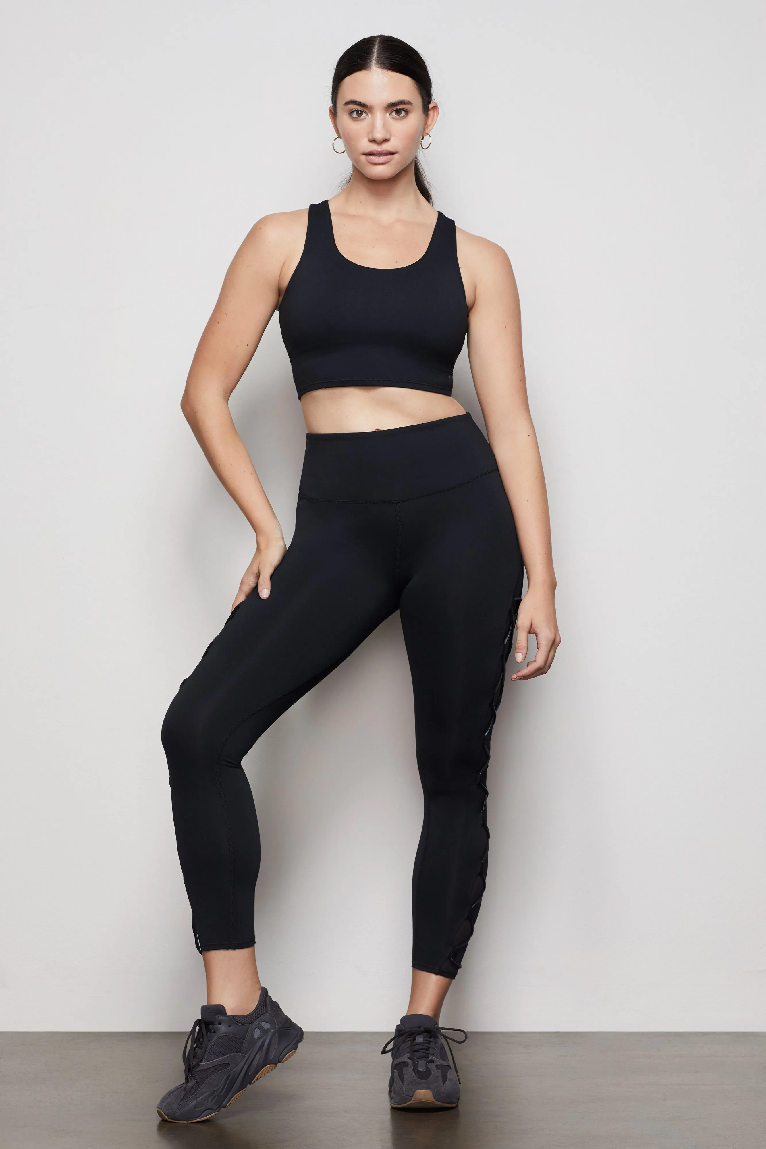 THE CRISS CROSS LEGGING | BLACK001